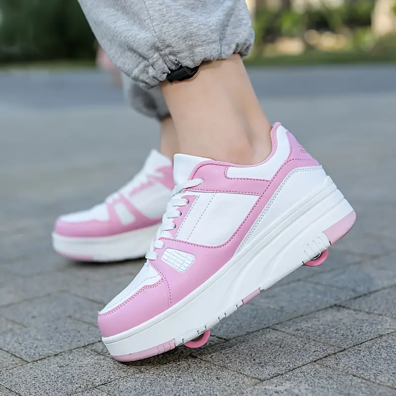 Women's Sneakers with Thick Sole and Adjustable Closure