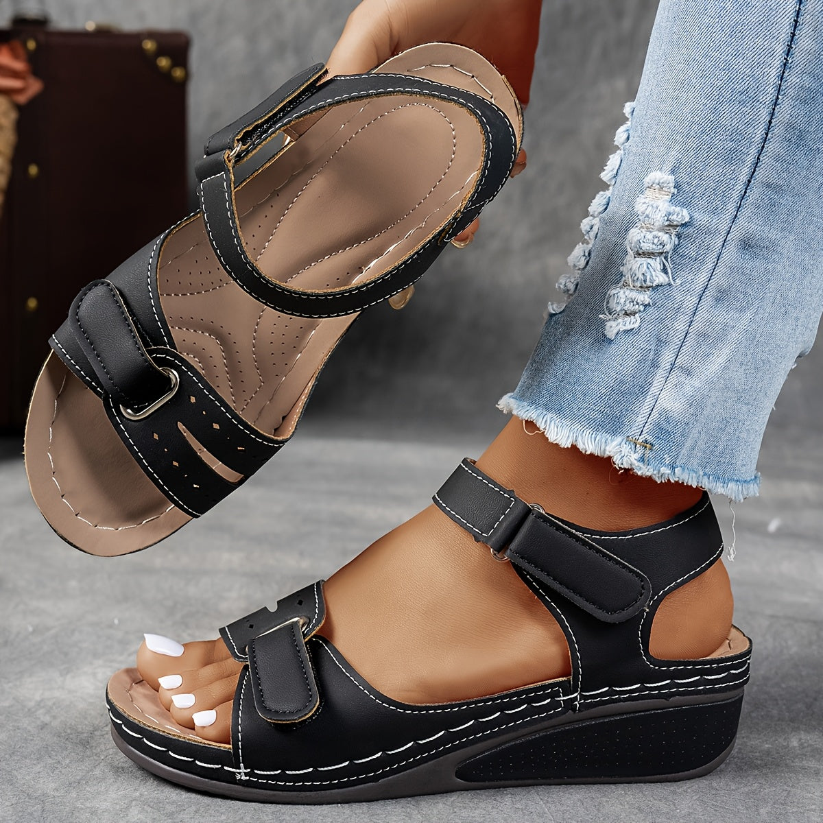 Sandali Comfort con Zeppa e Doppia Fascia Regolabile