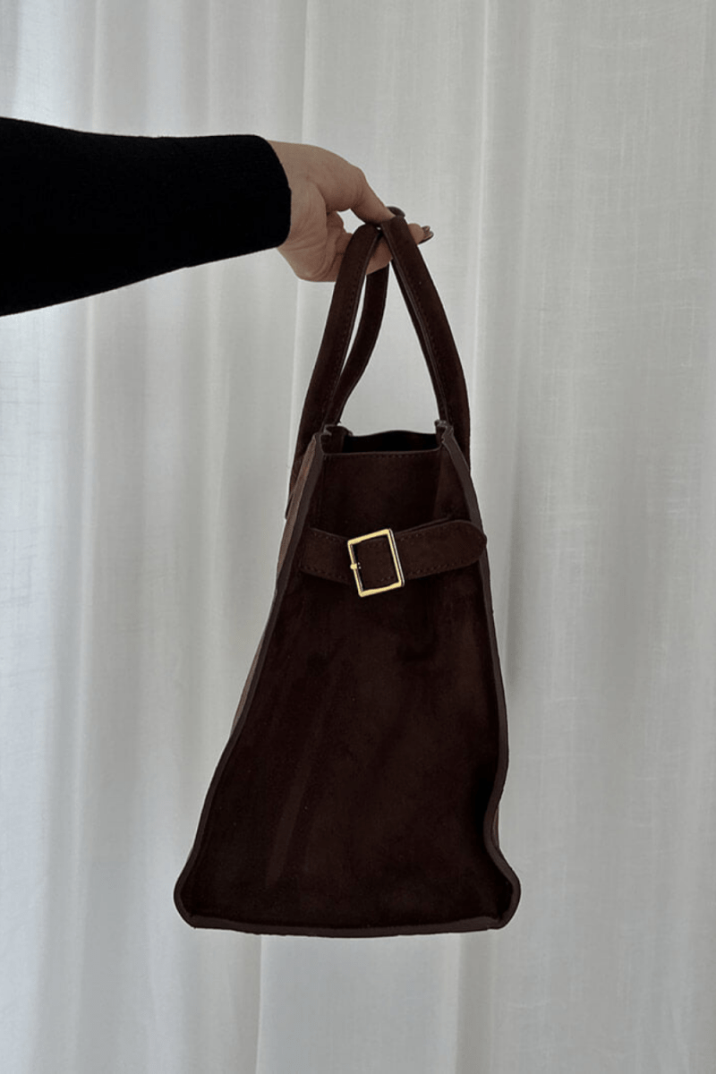 Borsa Elara