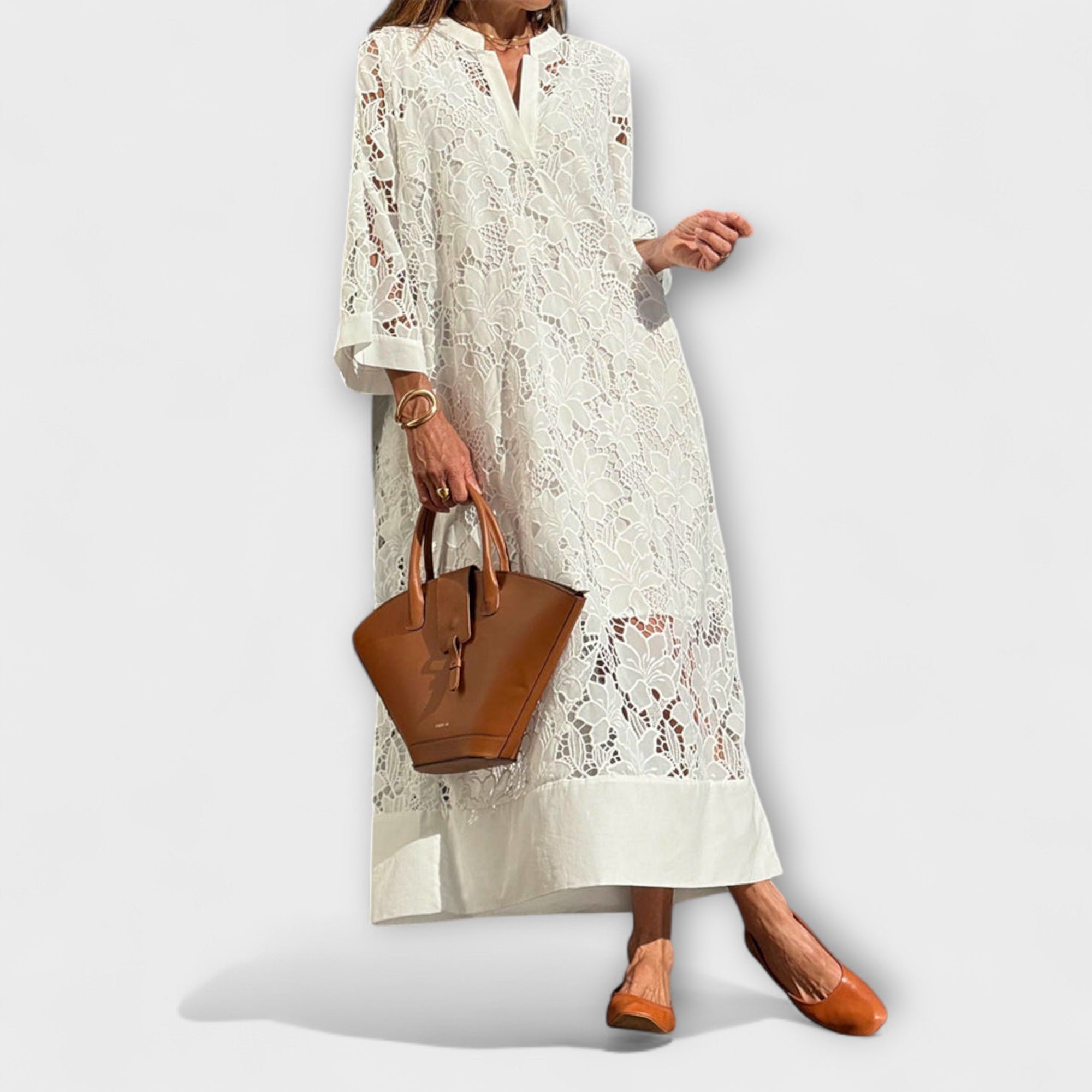 Robe Dahlia avec broderies florales pour occasions spéciales