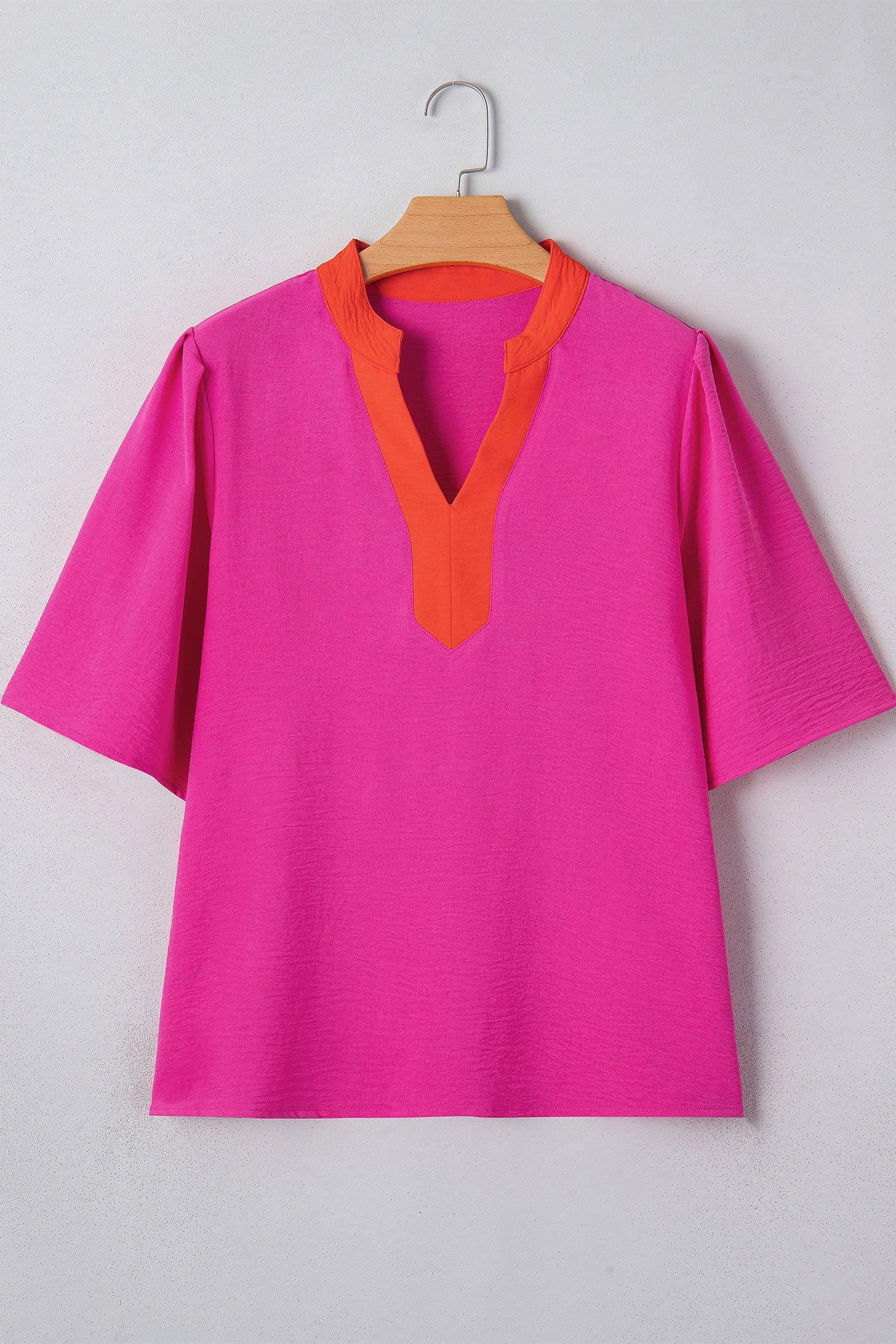 Top a Maniche Corte Ampie con Scollo a V Color Block Rosso Rosa