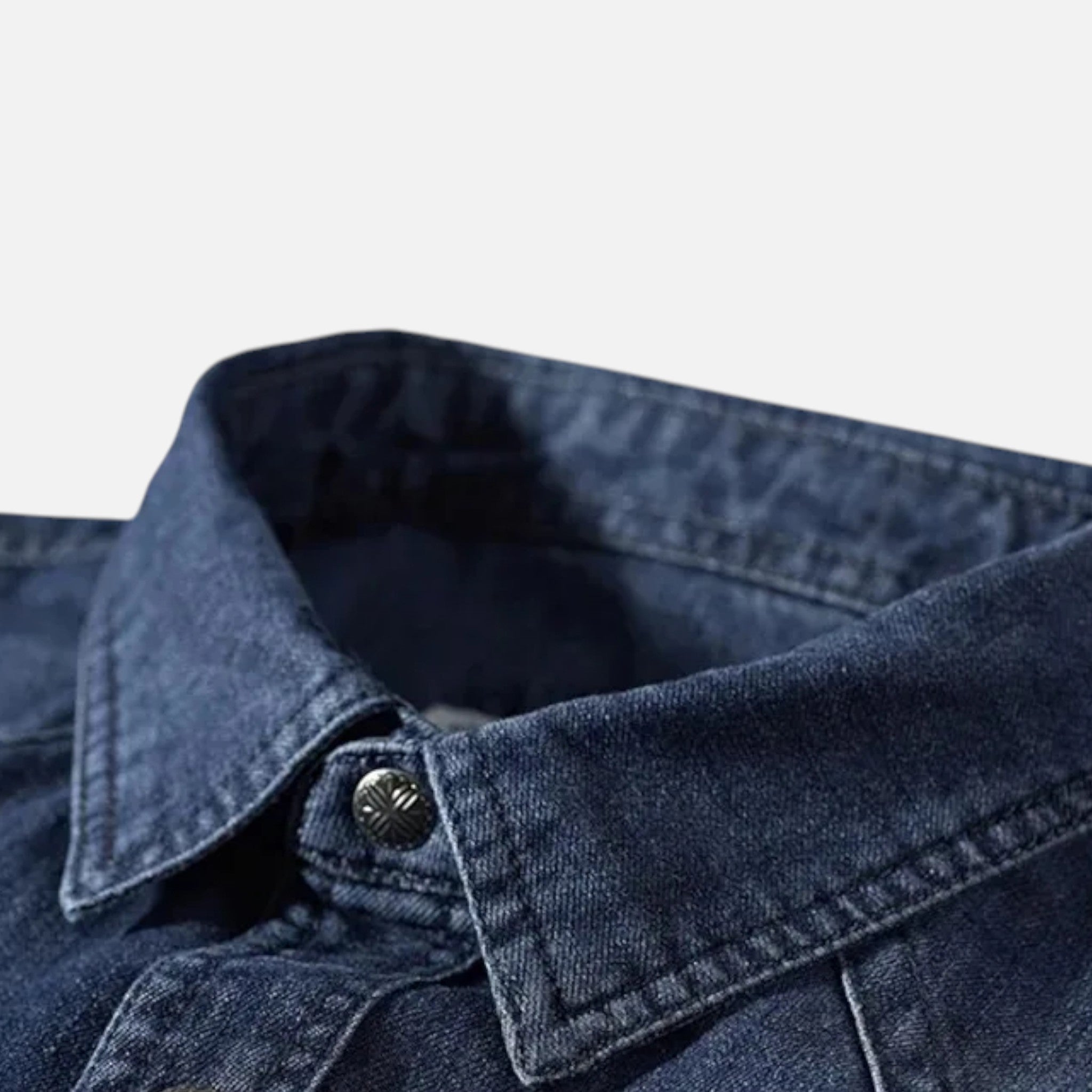 Langærmet denimskjorte til mænd med brystlommer