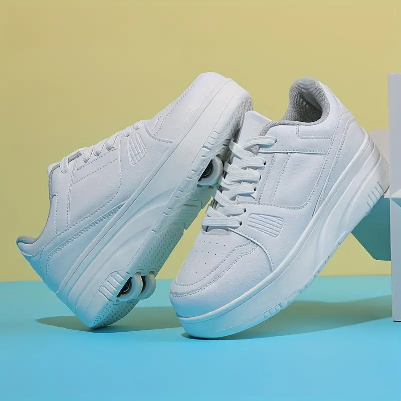 Women's Sneakers with Thick Sole and Adjustable Closure