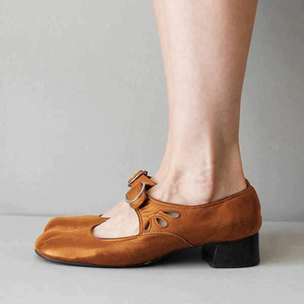 Elegantní dámské kožené sandály