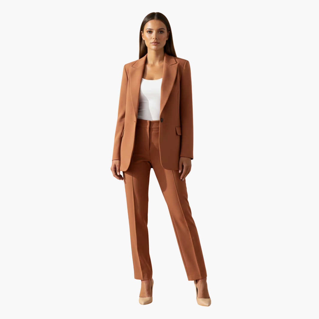 Conjunto feminino de blazer e calça com lapelas clássicas e modelagem ajustada