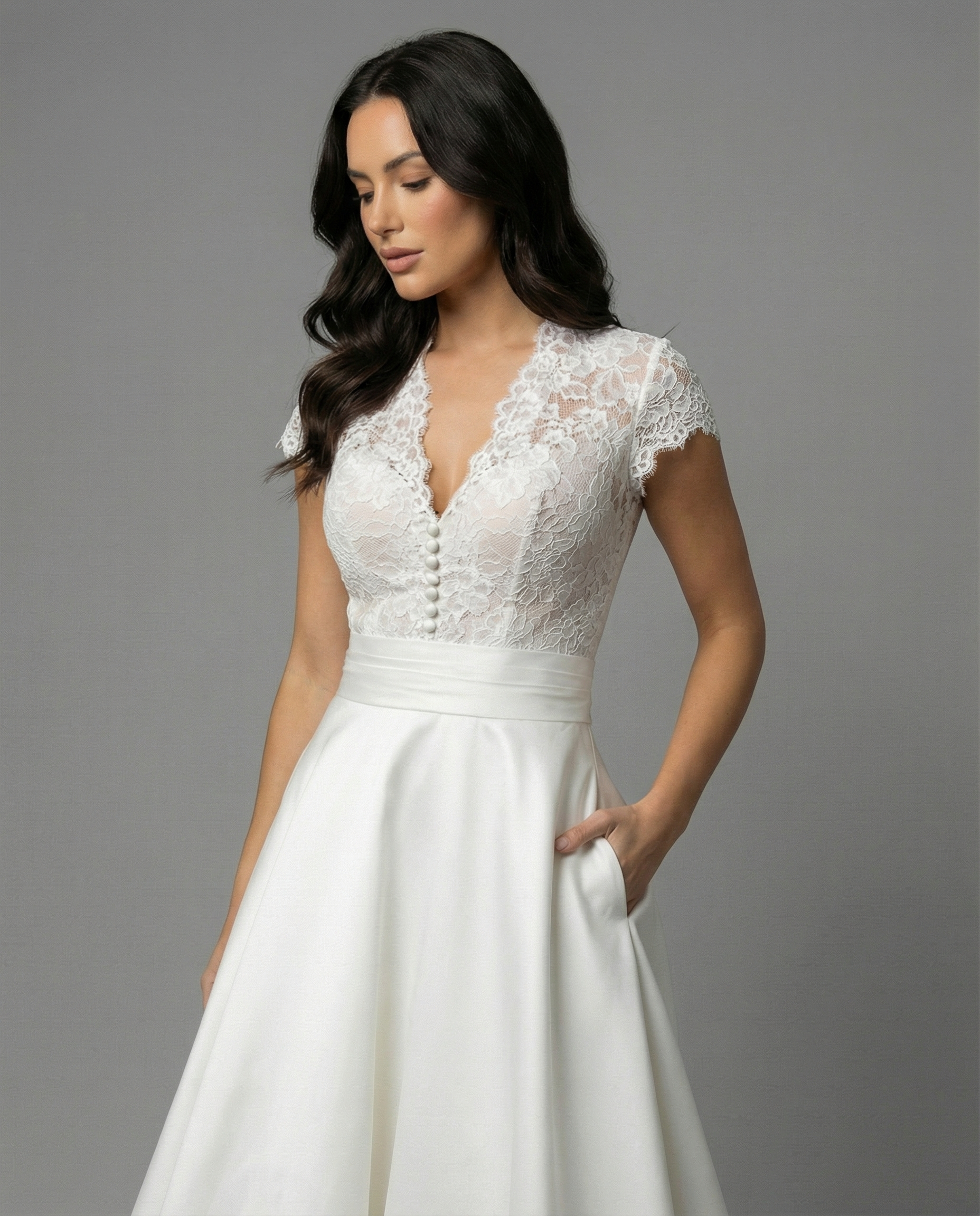 Robe midi femme avec décolleté en V en dentelle et jupe évasée