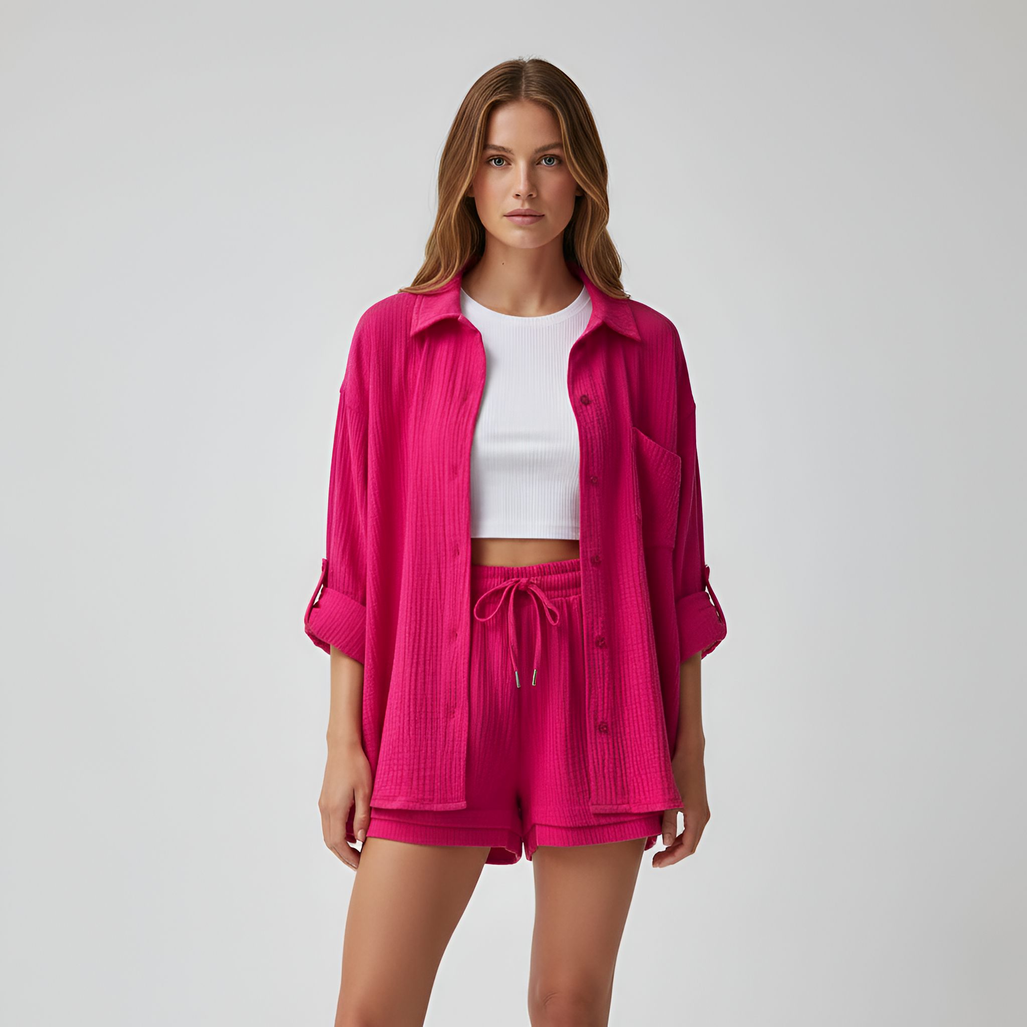 Women's set with shirt and shorts in lightweight cotton with elastic waistband