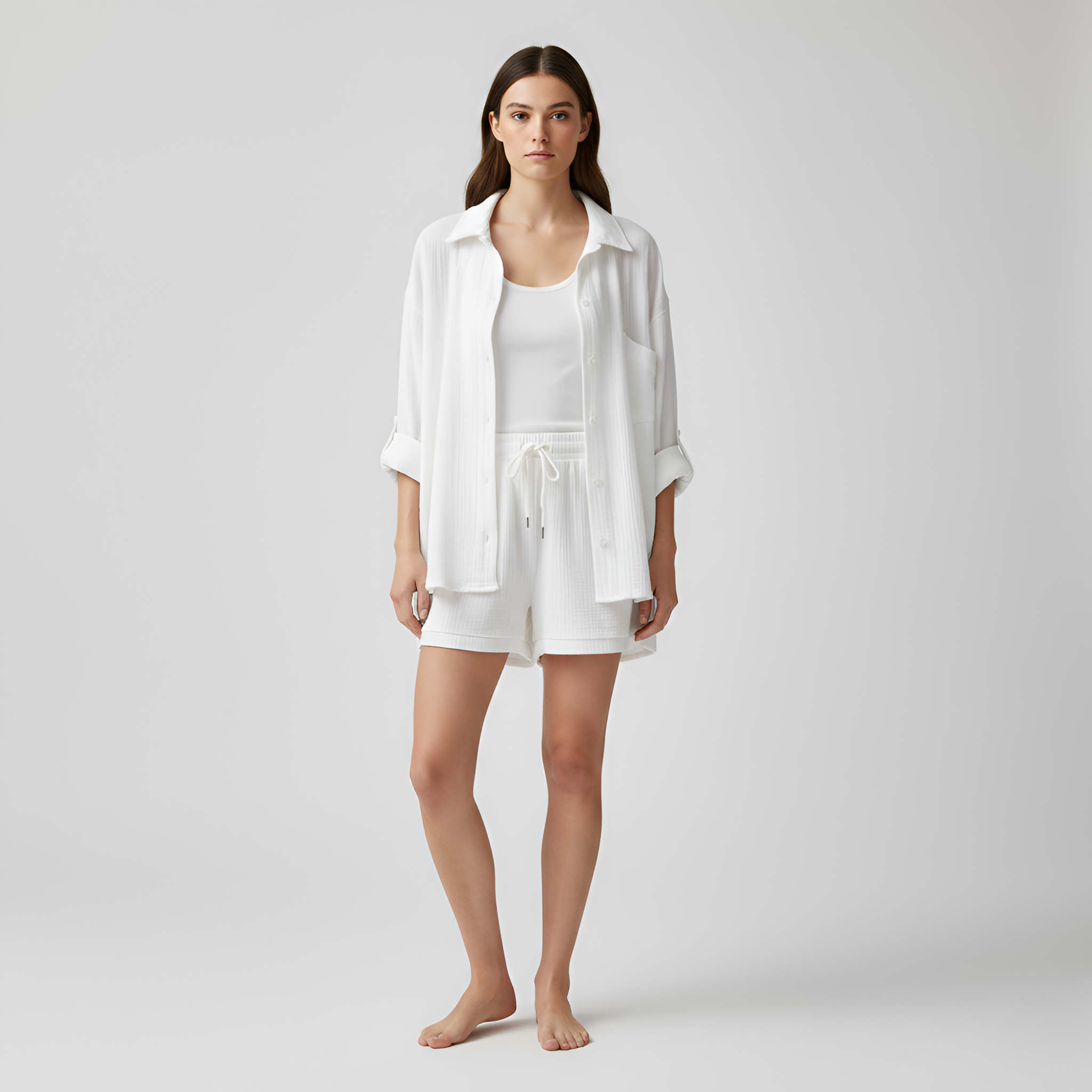 Women's set with shirt and shorts in lightweight cotton with elastic waistband