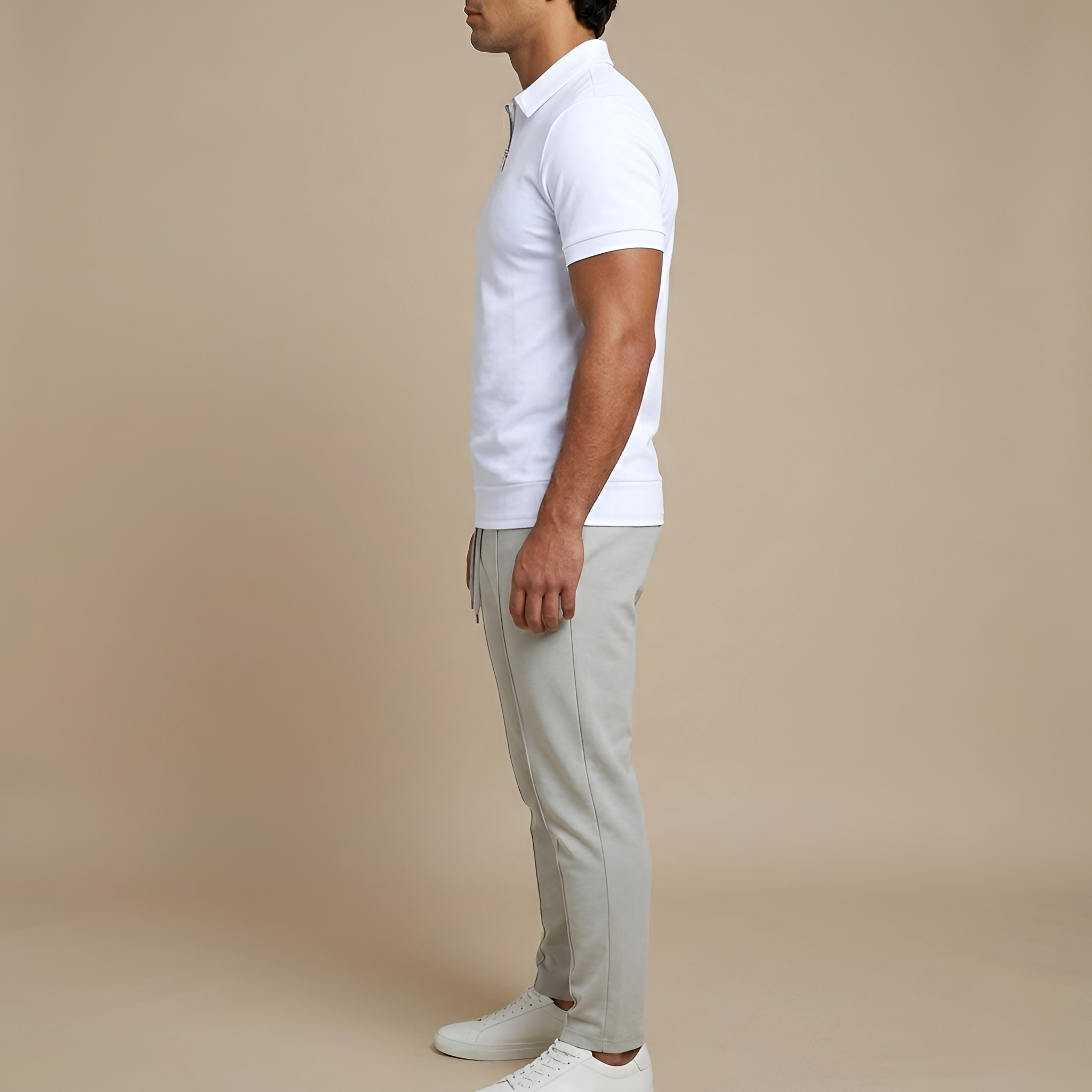 Kortærmet herrepolo med lynlås og klassisk krave i slim fit