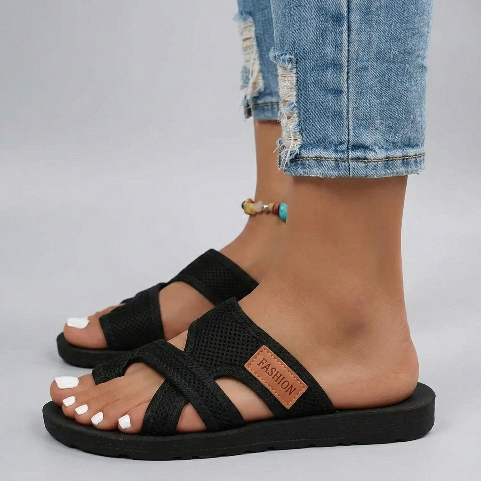 Sandali donna estivi con fasce incrociate e suola comfort antiscivolo