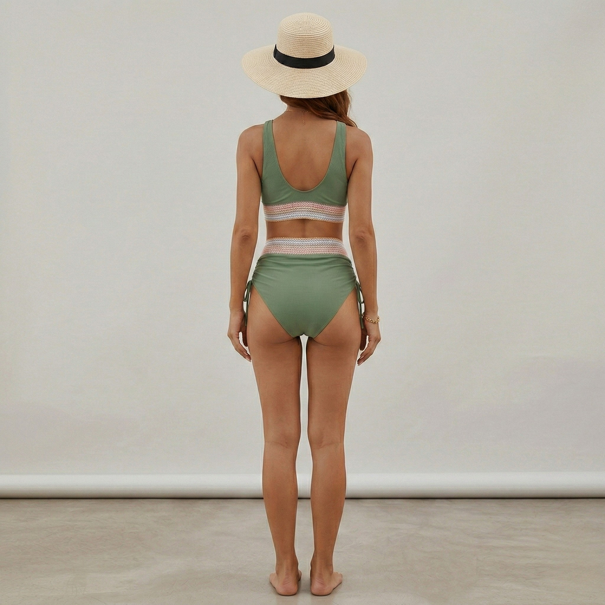 Biquíni feminino de cintura alta com top triangular e calcinha ajustável