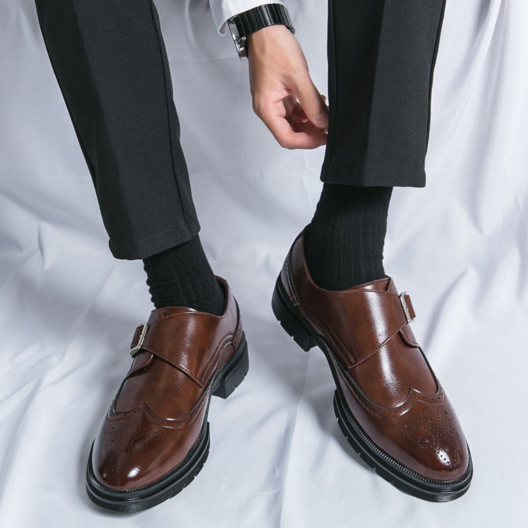 Elegantní pánské kožené boty s brogue špičkou – formální mokasíny slip-on pro obchodní příležitosti