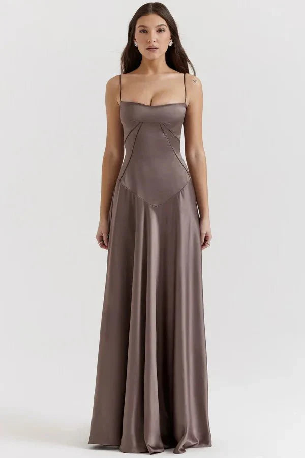 Gabriella – La robe maxi corset en satin soyeux