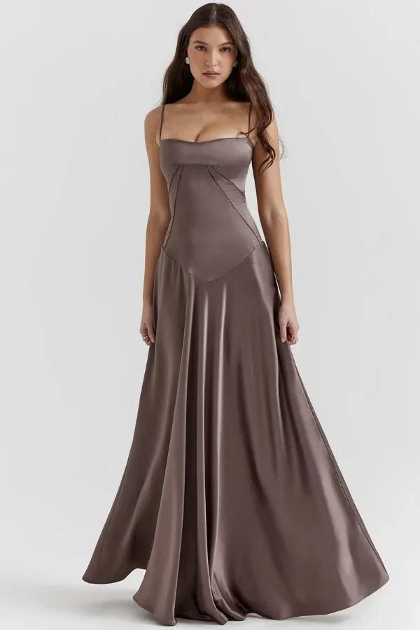 Gabriella – La robe maxi corset en satin soyeux