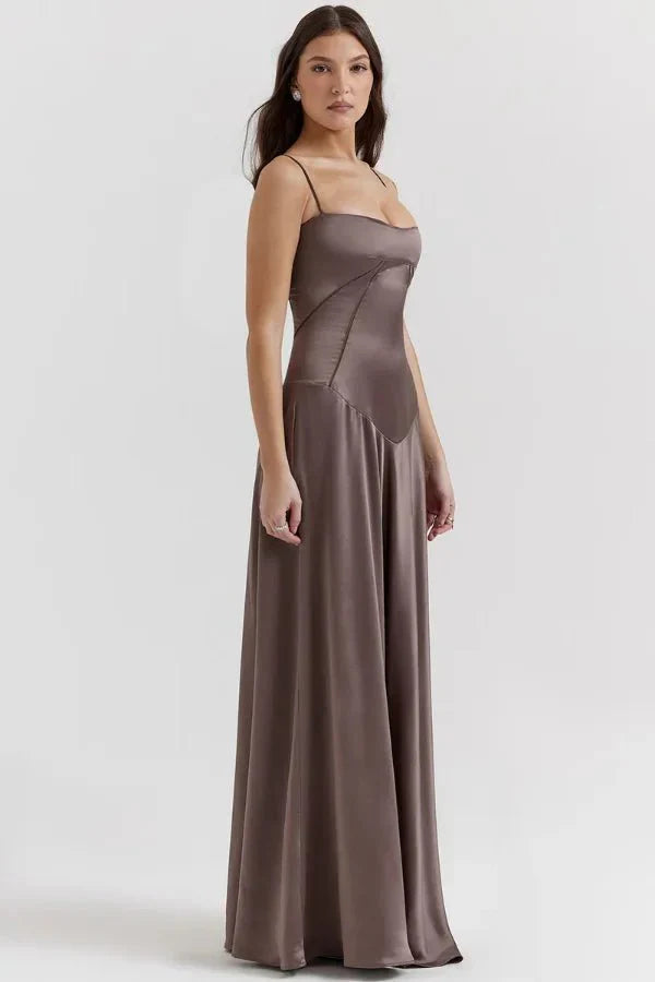 Gabriella – La robe maxi corset en satin soyeux