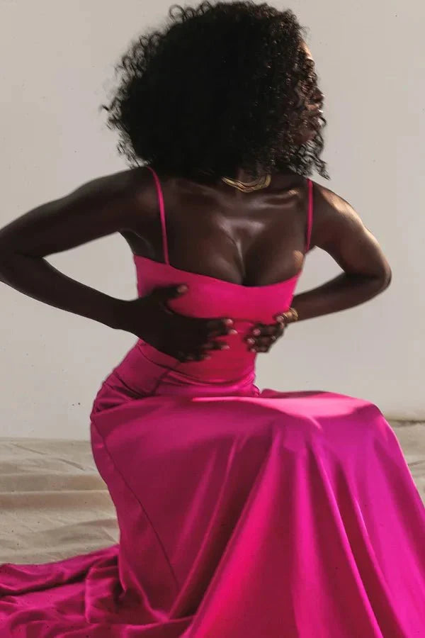 Gabriella – La robe maxi corset en satin soyeux