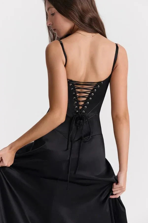 Gabriella – La robe maxi corset en satin soyeux