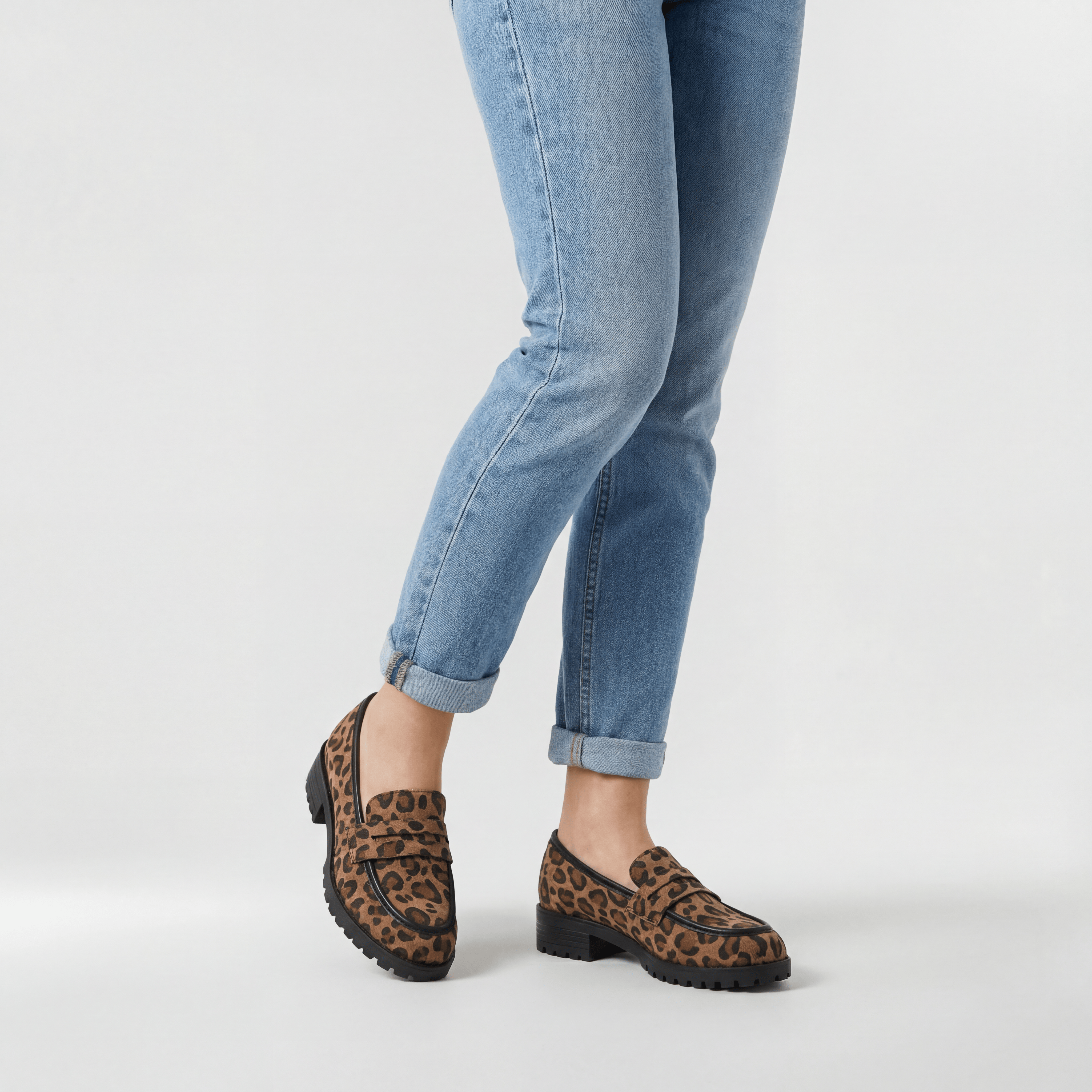 Mocassini leopardati da donna eleganti e confortevoli