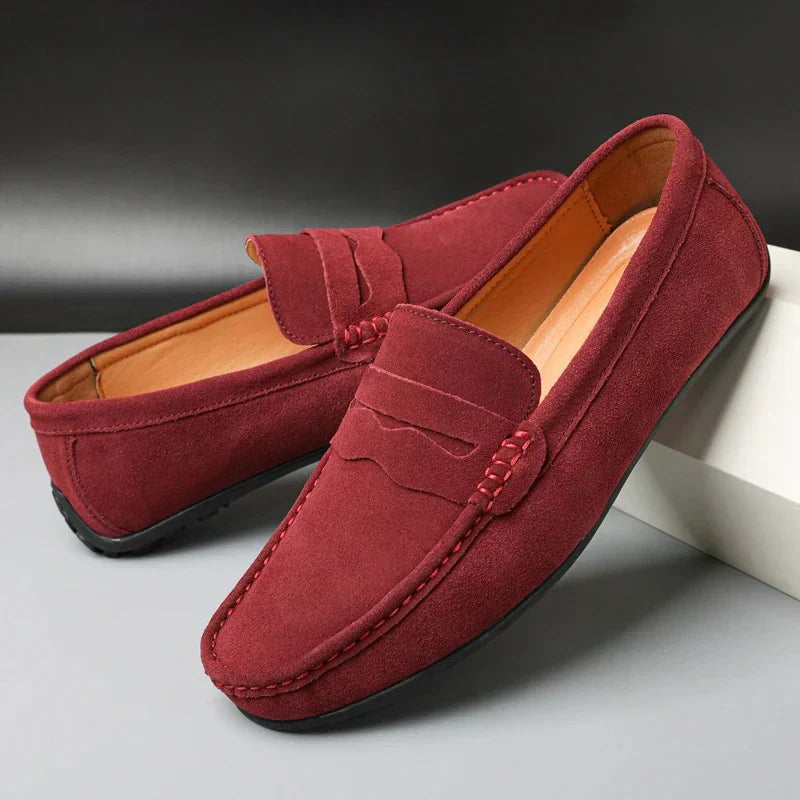 Mocassini Uomo in Camoscio con Design Slip-On