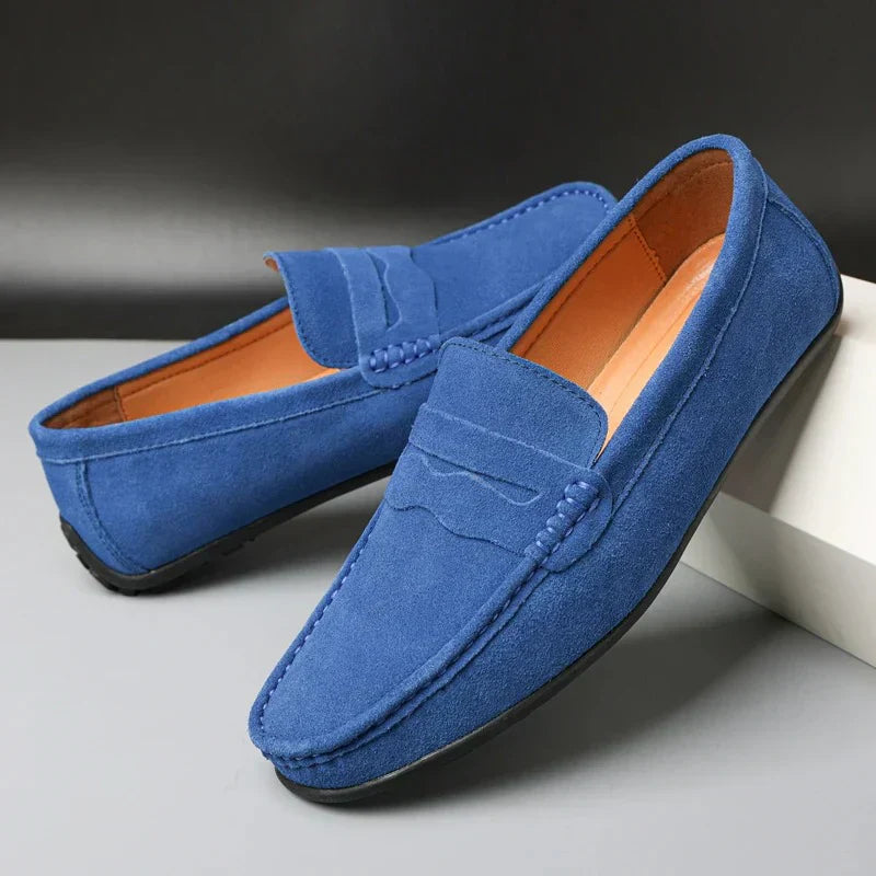 Mocassini Uomo in Camoscio con Design Slip-On