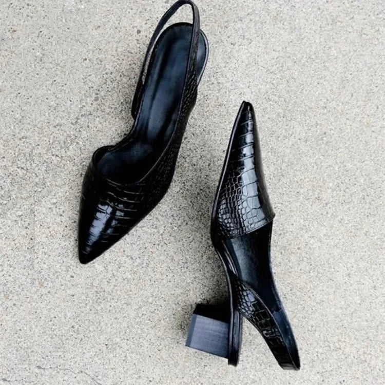 Décolleté Slingback a Punta con Tacco Largo