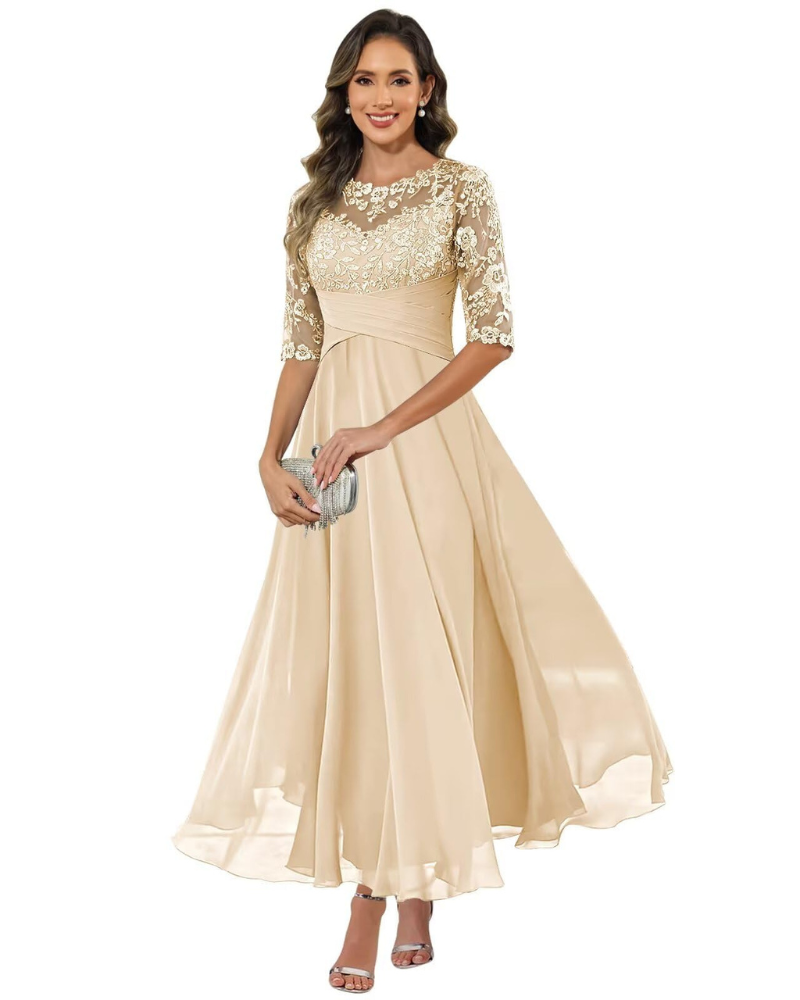 Elegant women's long dress with lace and short sleeves