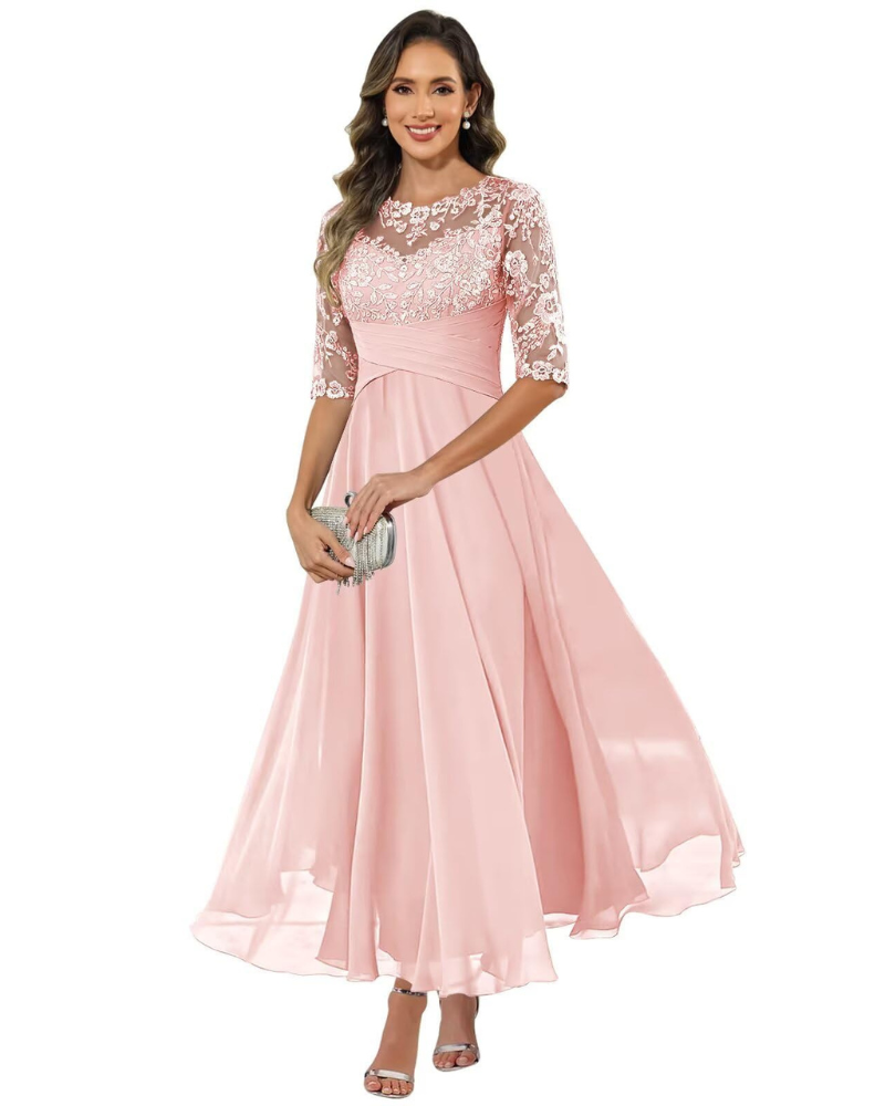 Elegant women's long dress with lace and short sleeves
