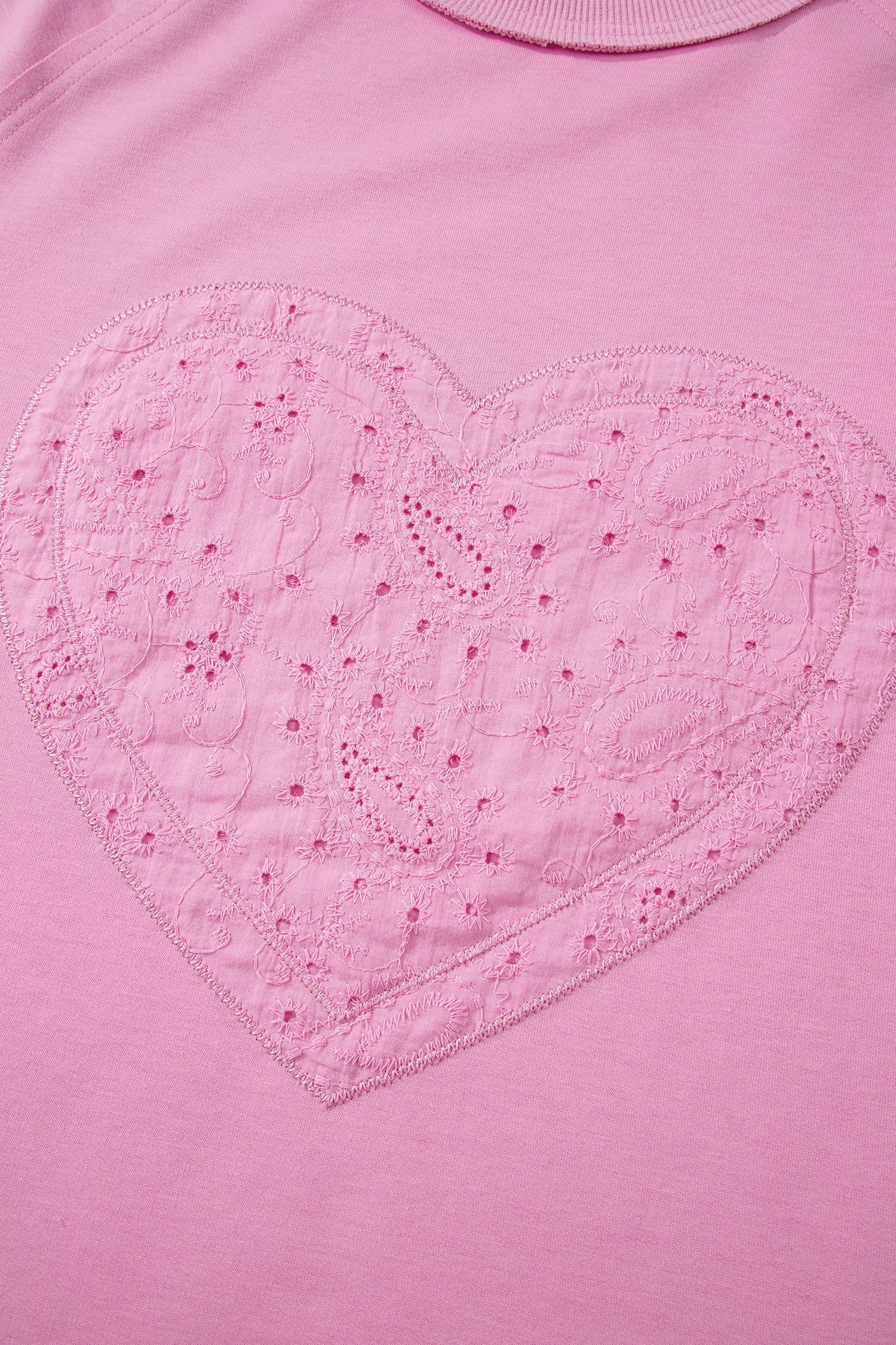 Růžový patchwork top s paisley vzorem, valentýnskými srdíčky a anglickou výšivkou s dlouhými rukávy