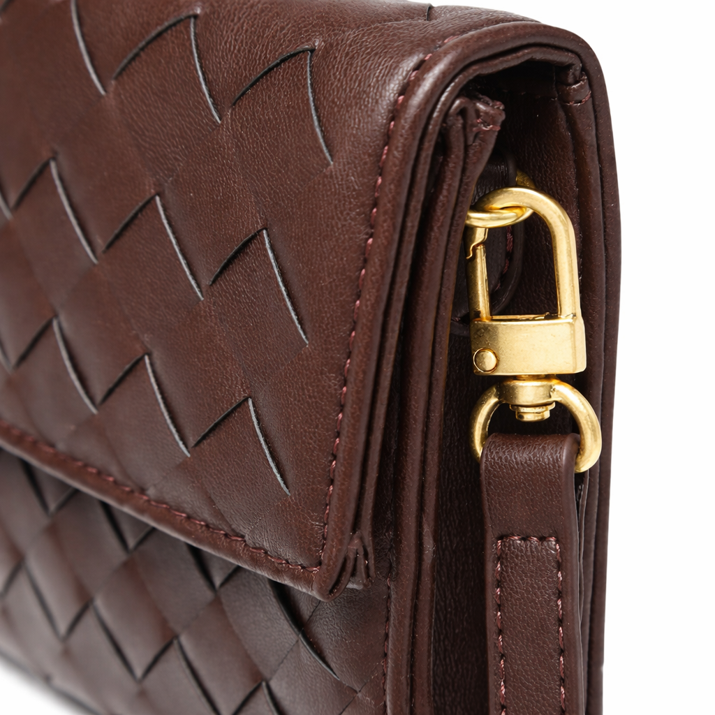 Pochette Intrecciata con Tracolla Rimovibile