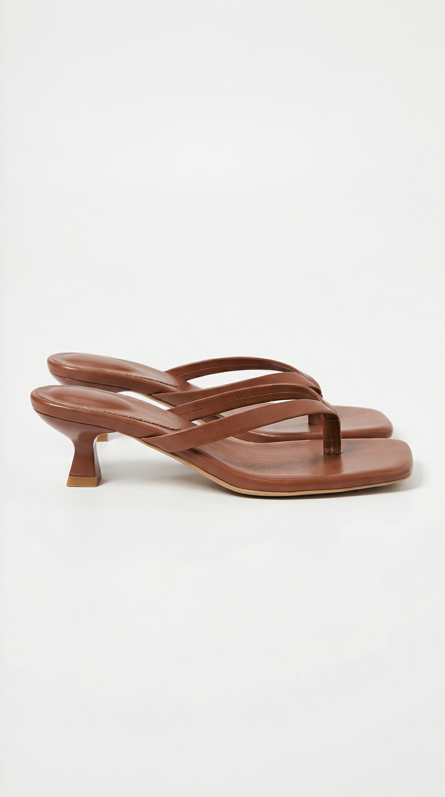 Jessica Zehentrenner-Sandalen mit Kitten-Heel