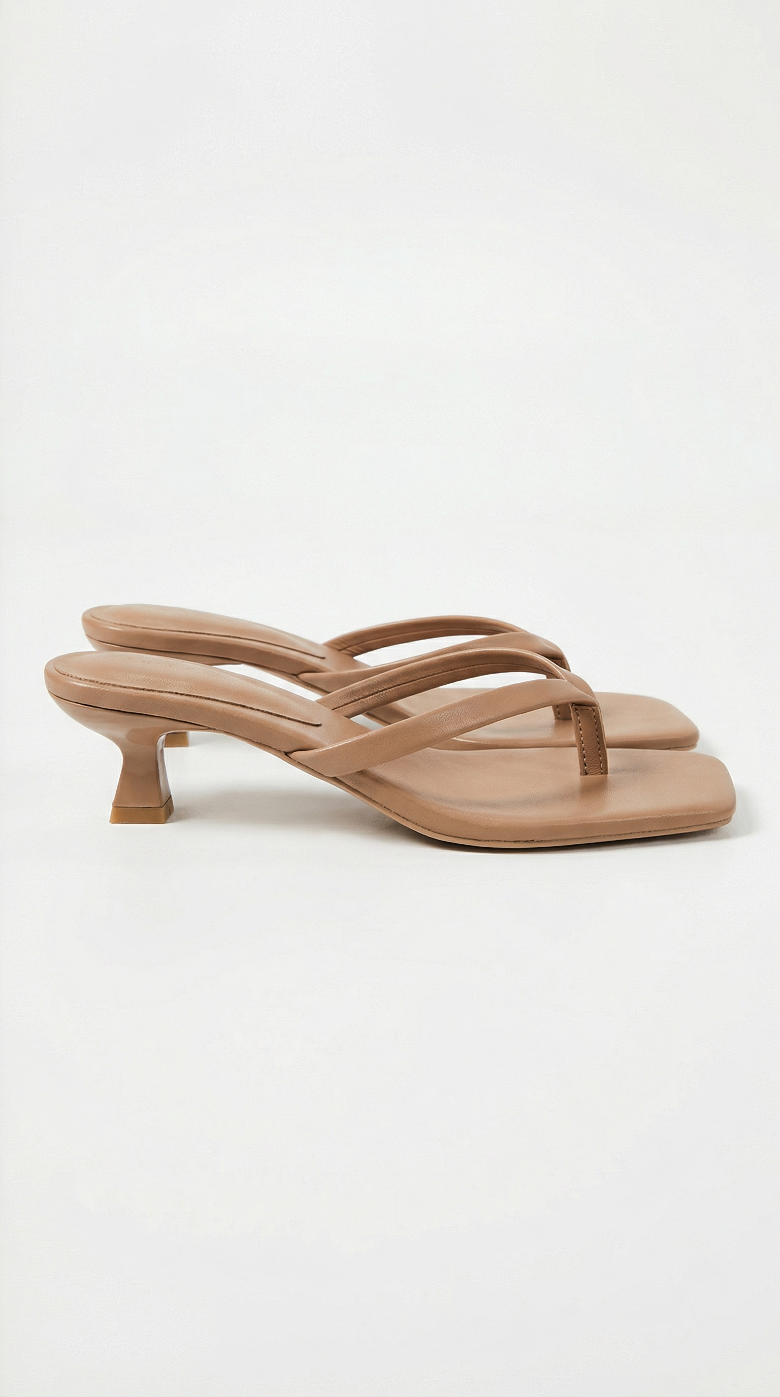Jessica Zehentrenner-Sandalen mit Kitten-Heel