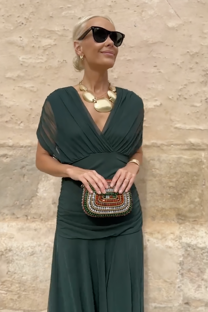 Vestido largo elegante para mujer con escote Bardot y falda fluida