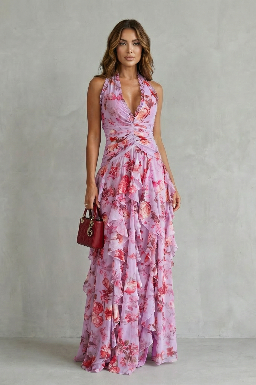 Vestido longo floral feminino com gola halter e saia em camadas