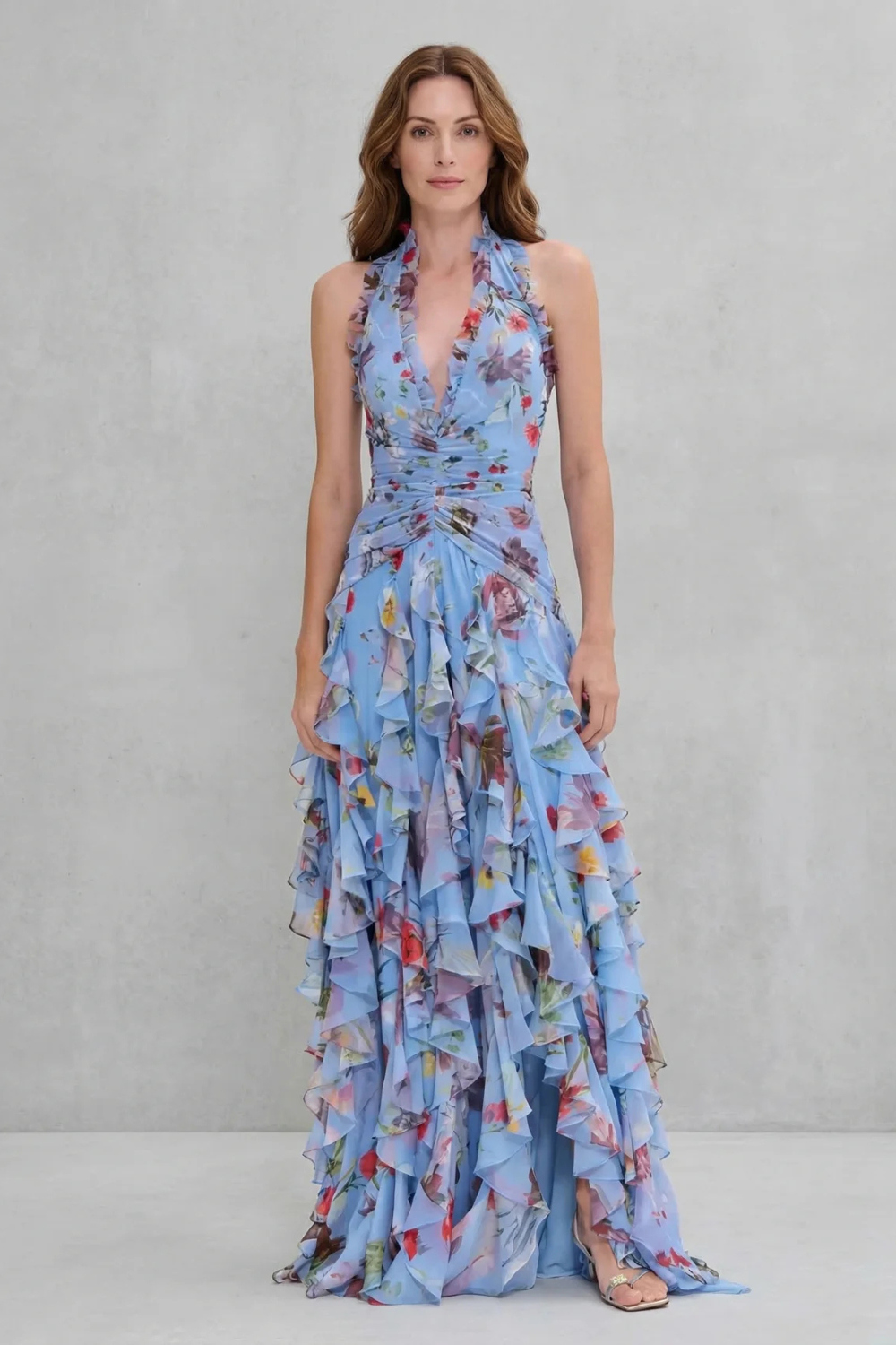 Vestido longo floral feminino com gola halter e saia em camadas