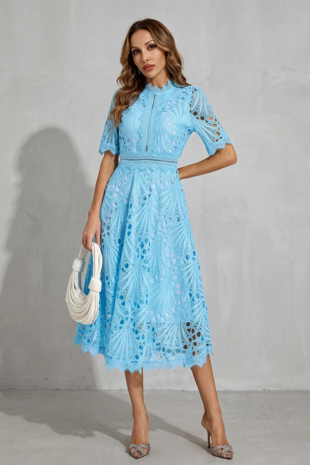 Abito Midi Elegante in Pizzo da Donna con Vita Definita