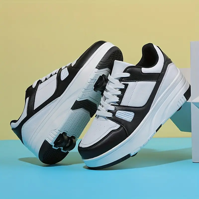 Women's Sneakers with Thick Sole and Adjustable Closure
