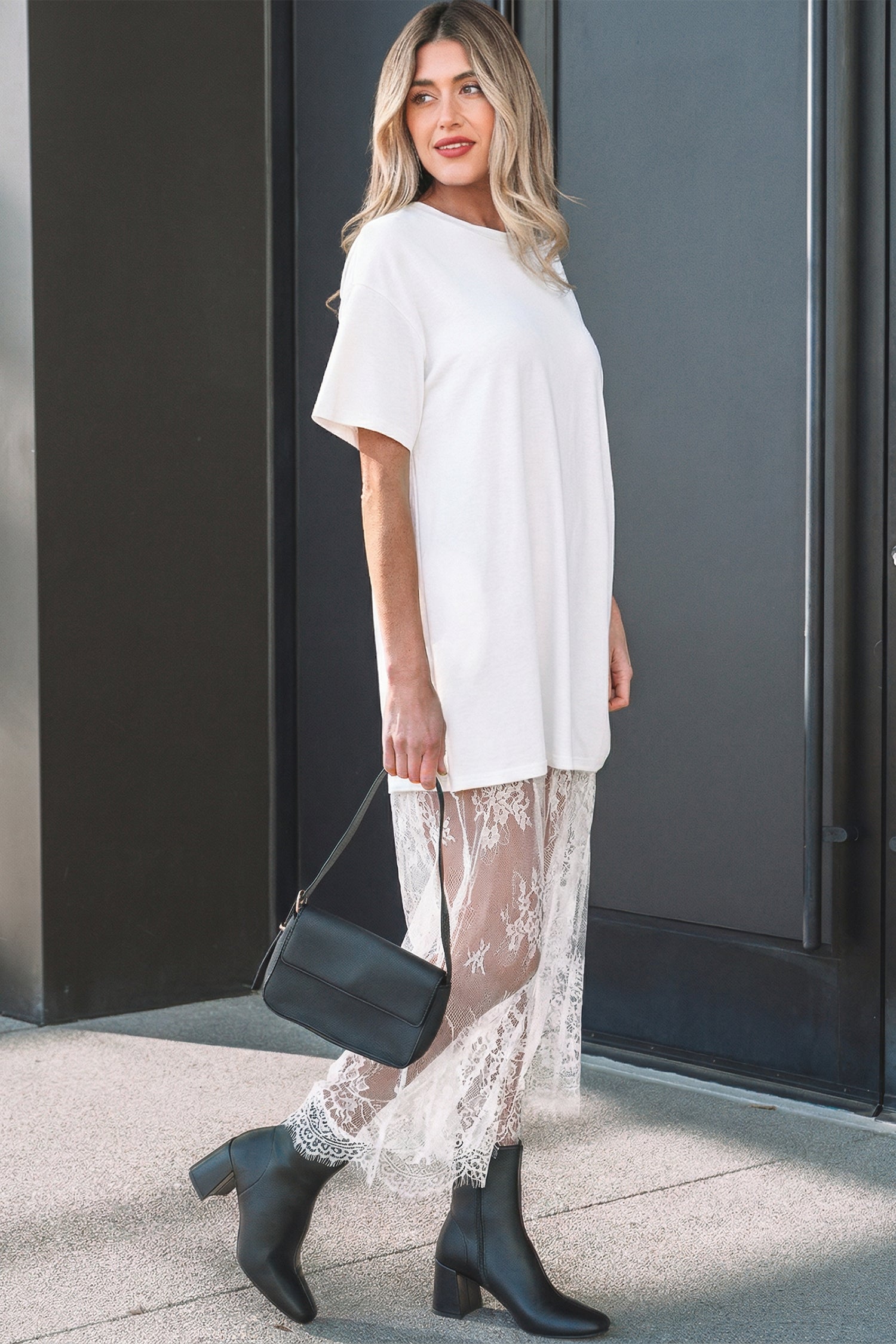 Robe maxi longue à manches courtes avec patchwork floral