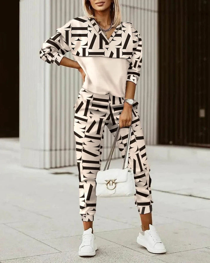 Comfortable and Modern Women's Tracksuit