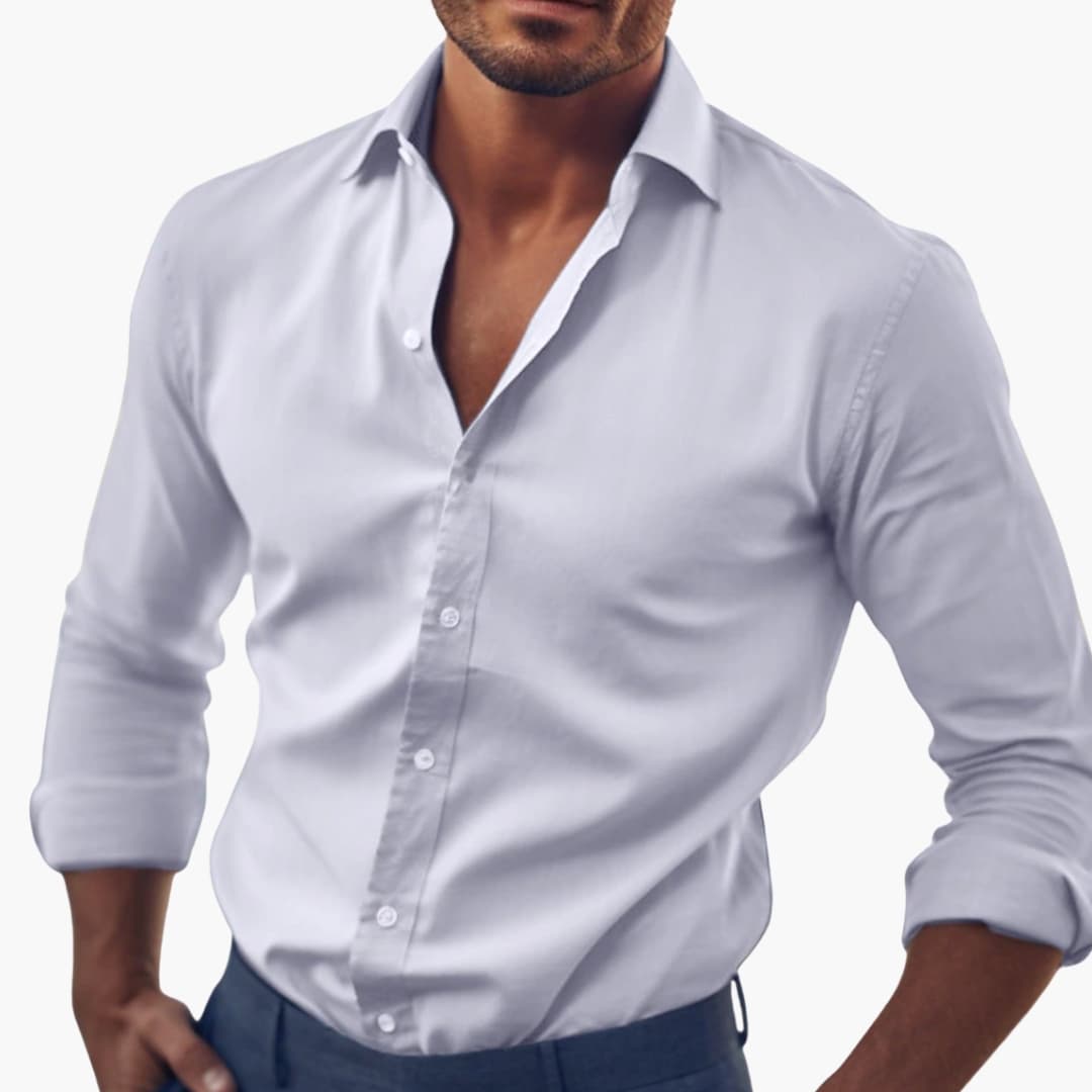 Classic-cut men's shirt with button closure