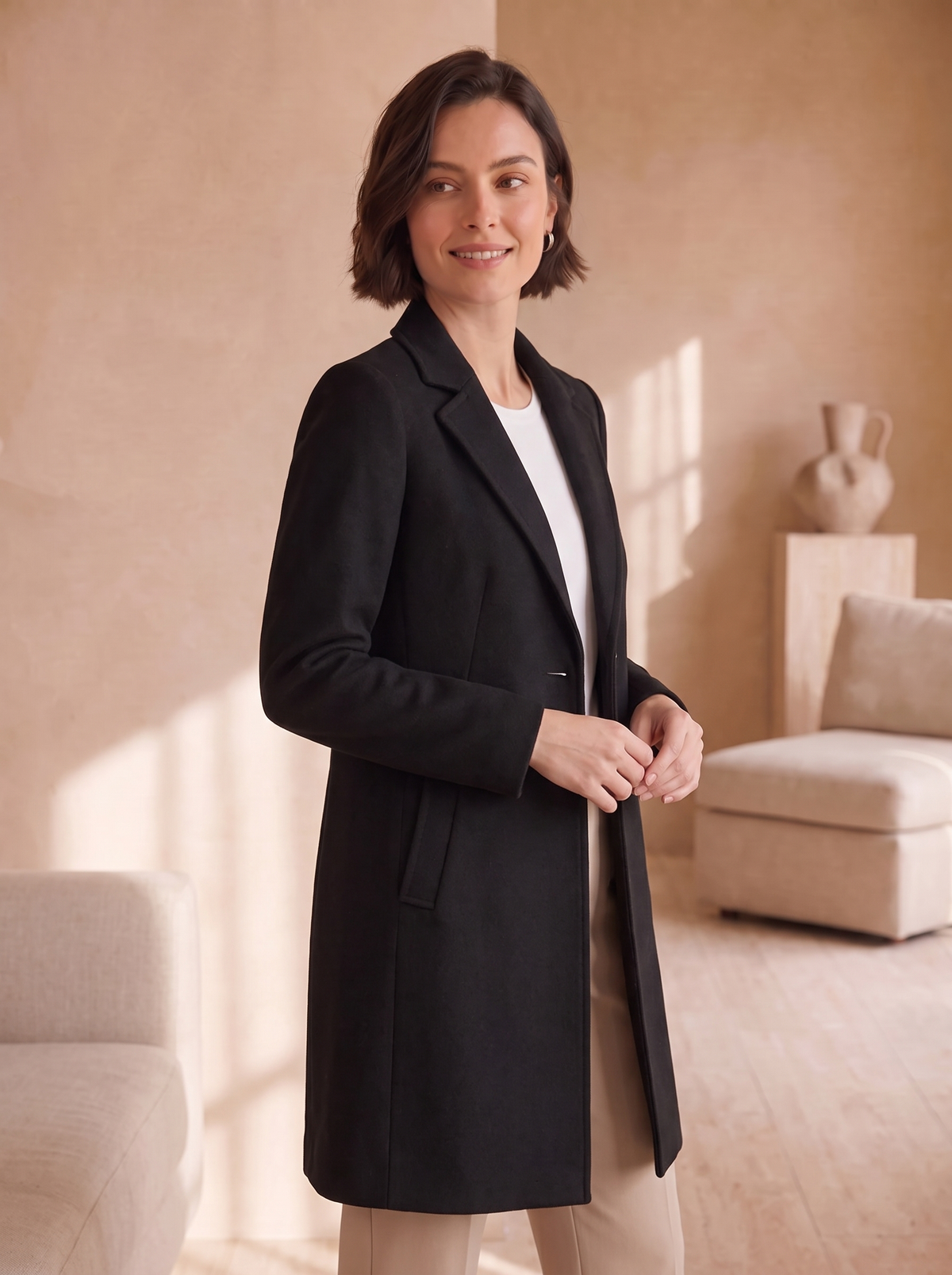 Cappotto Sartoriale da Donna con Rever e Taglio Slim