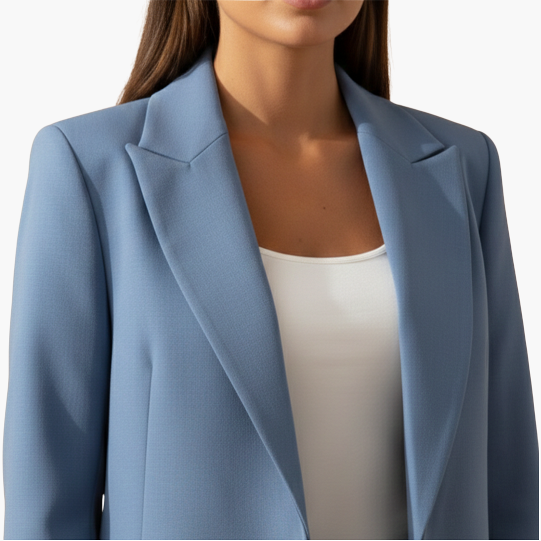 Conjunto feminino de blazer e calça com lapelas clássicas e modelagem ajustada
