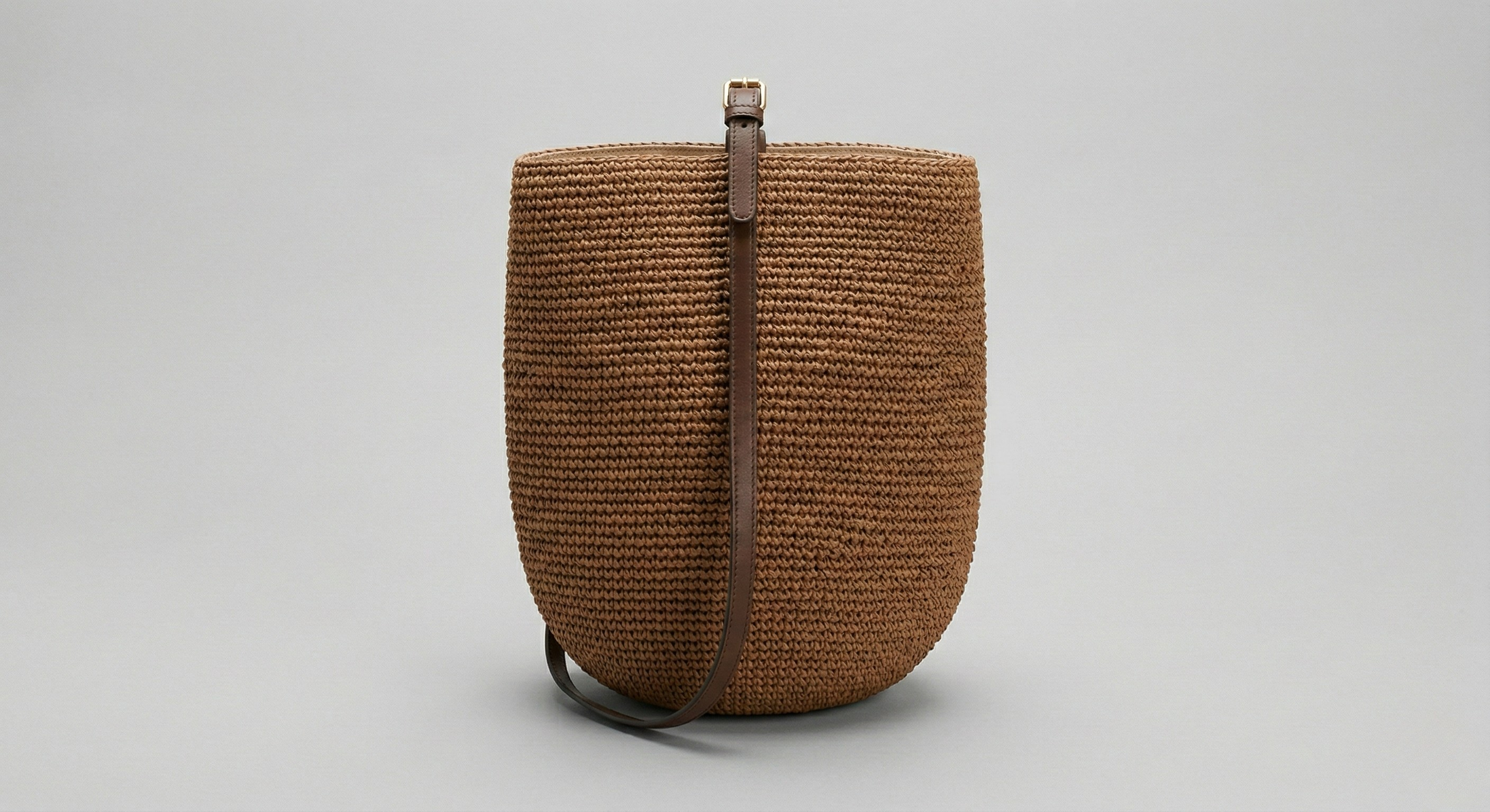 Borsa donna in paglia intrecciata con tracolla regolabile stile estivo