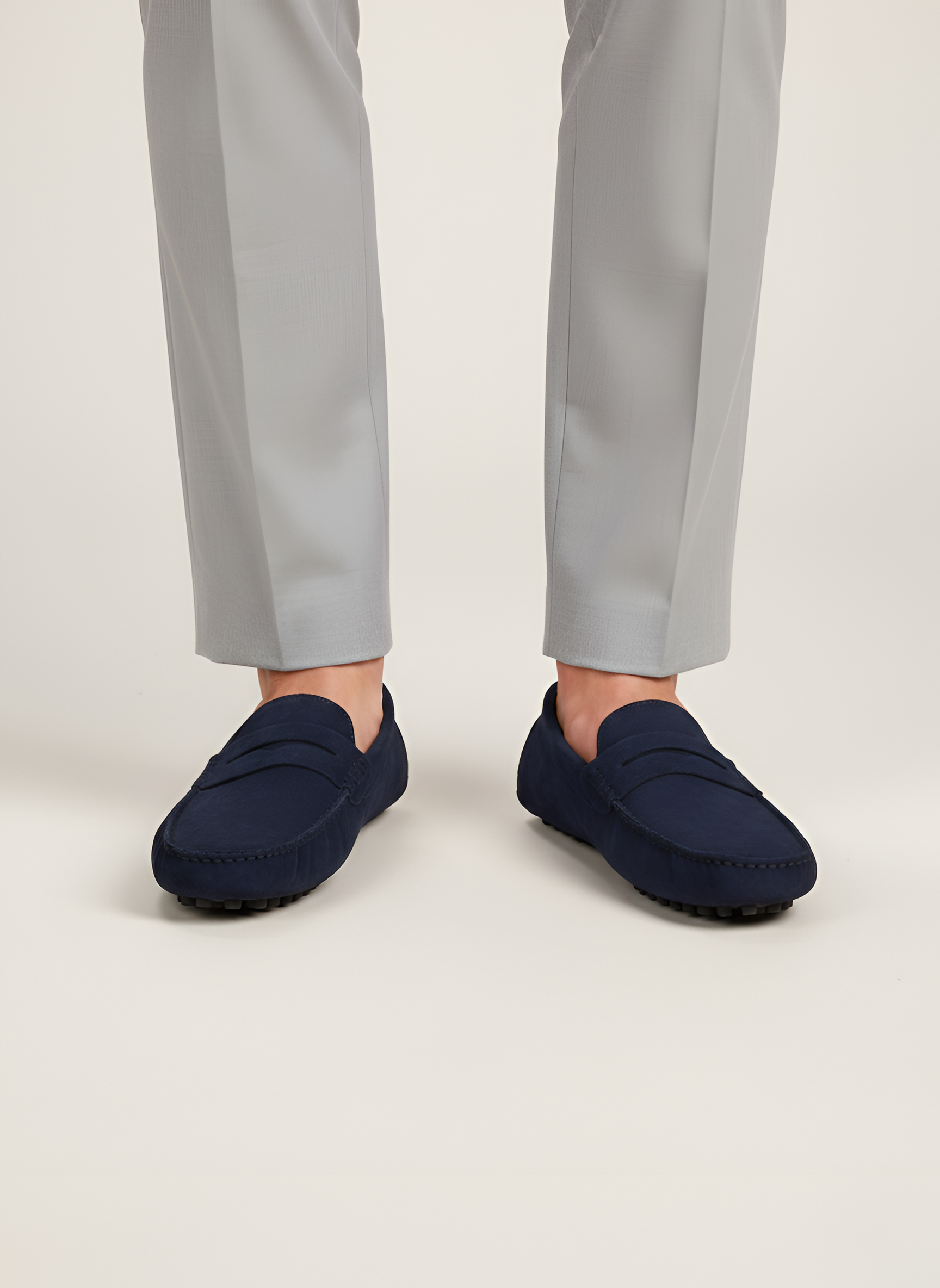 Mocassini Uomo in Pelle Scamosciata con Suola Driver e Calzata Comfort