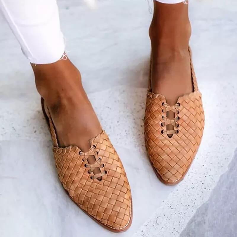 Mocassini Donna Intrecciati a Punta con Design Slip-On