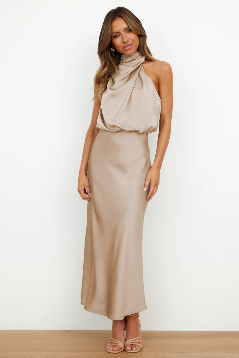 Vestito midi elegante con scollo asimmetrico