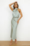Vestito midi elegante con scollo asimmetrico