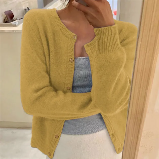 Cardigan Lavorato a Maglia con Chiusura a Bottoni