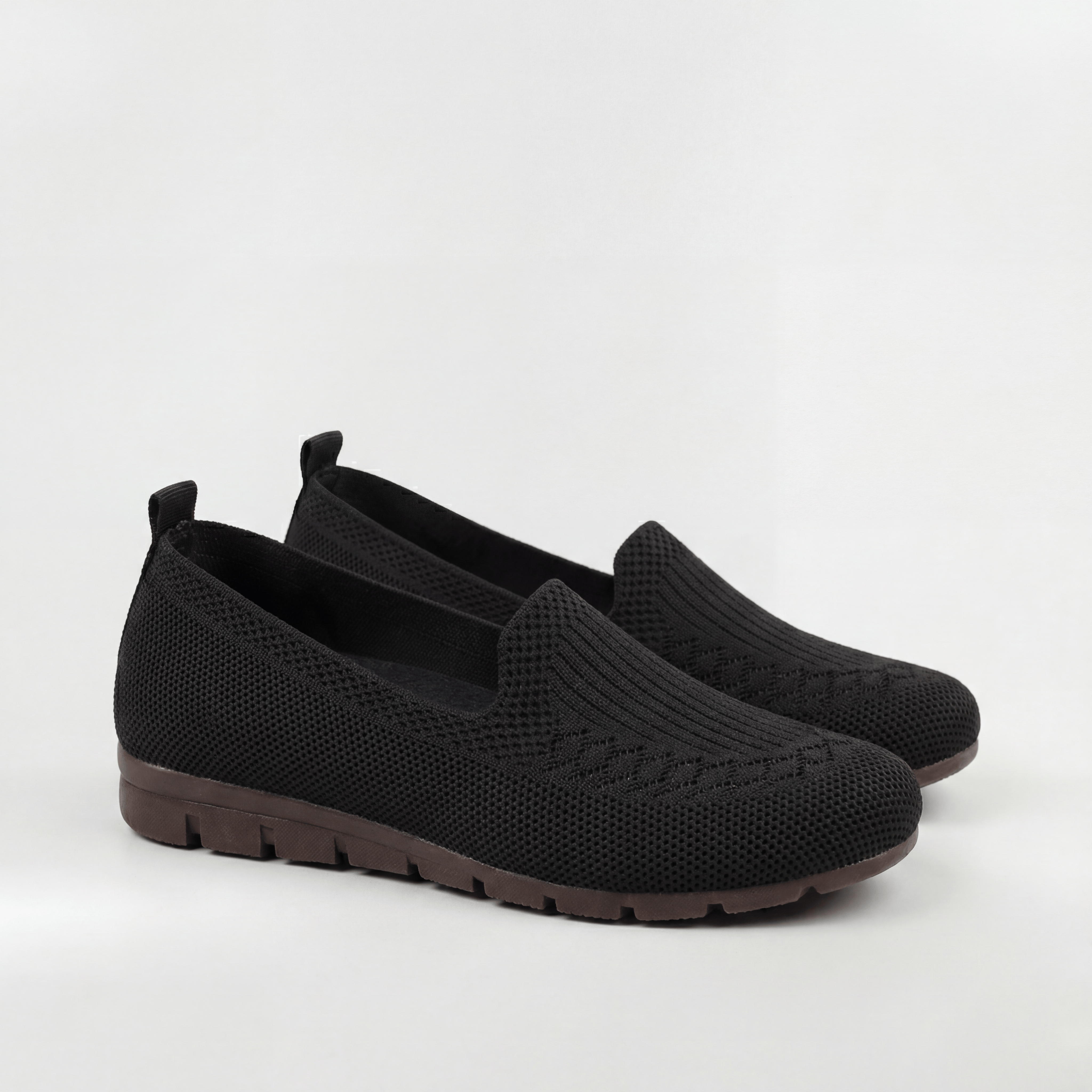 Lightweight, breathable orthopedic women's loafers for everyday comfort