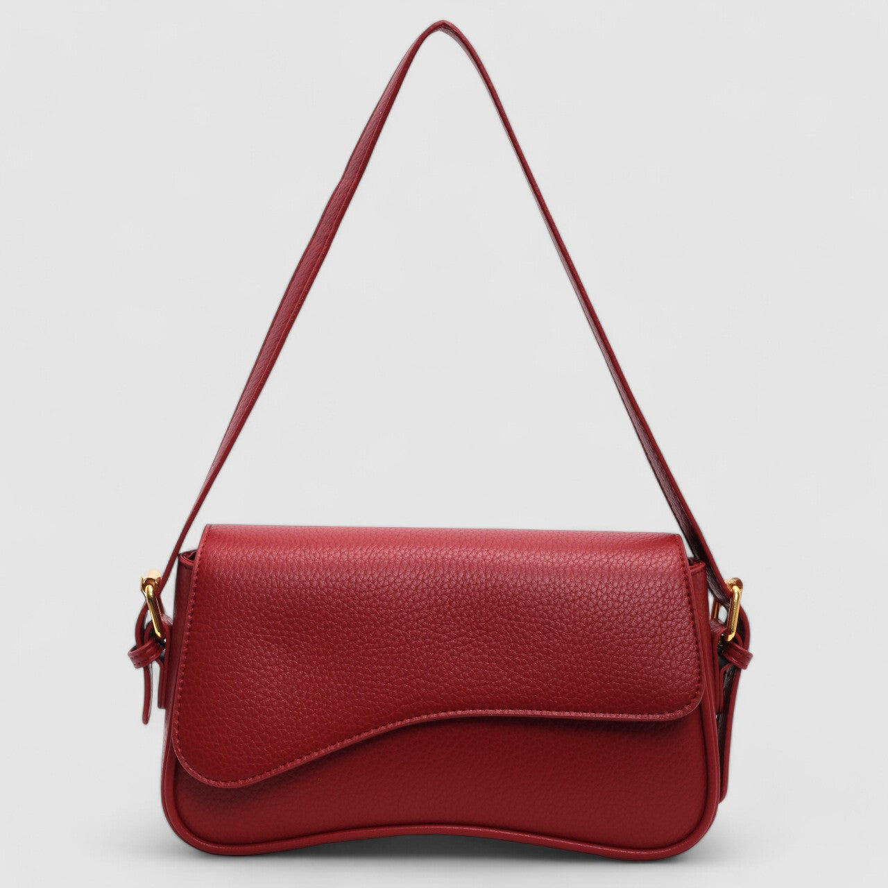 Mala de ombro de senhora com aba elegante