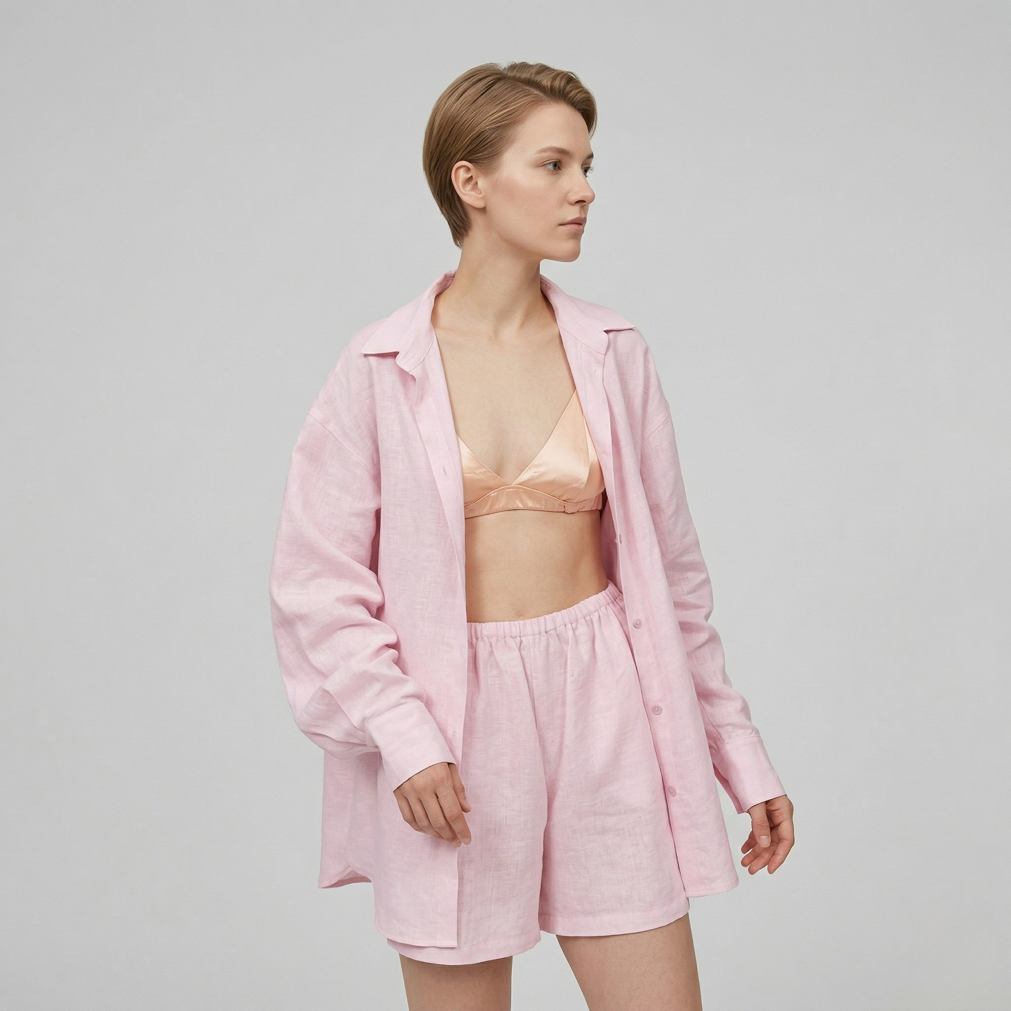 Conjunto chic de dos piezas para mujer: cárdigan y shorts a juego